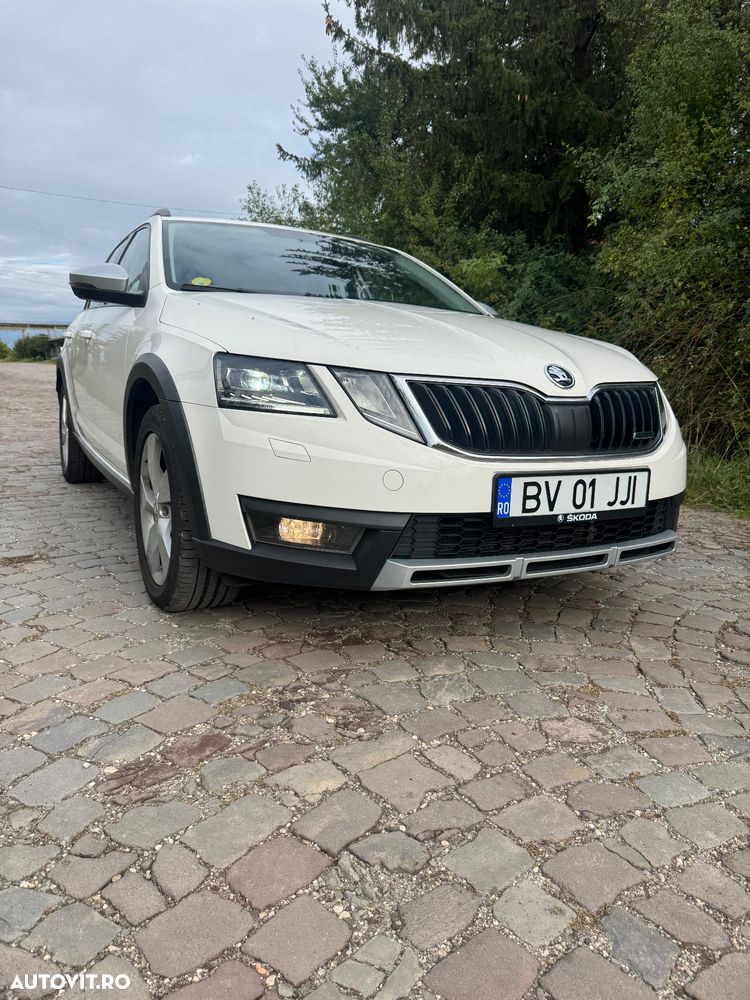 Skoda Octavia Combi Diesel 2.0 TDI 4X4 DSG Scout - 20