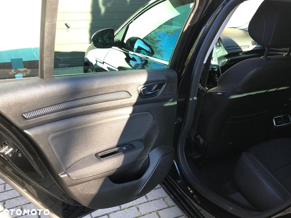 Renault Megane 1.5 Blue dCi Intens - 17