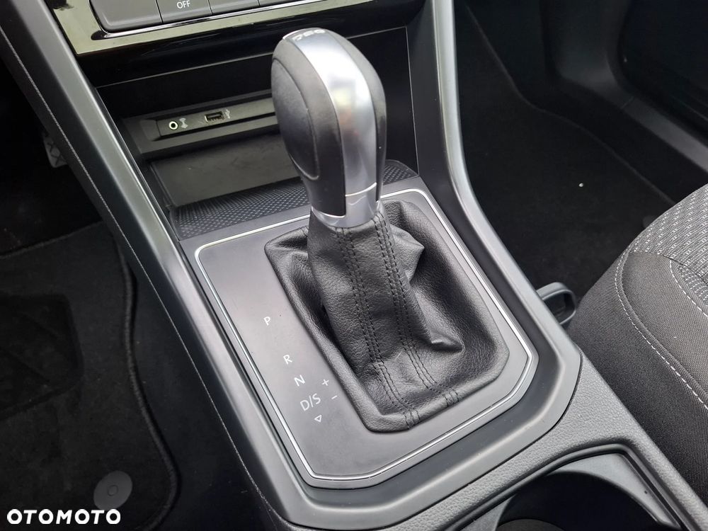 Volkswagen Touran 2.0 TDI BMT Highline DSG - 28