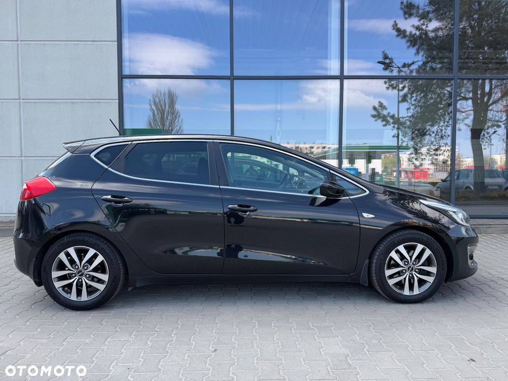 Kia Ceed 1.6 CRDi 136 ISG Spirit - 9