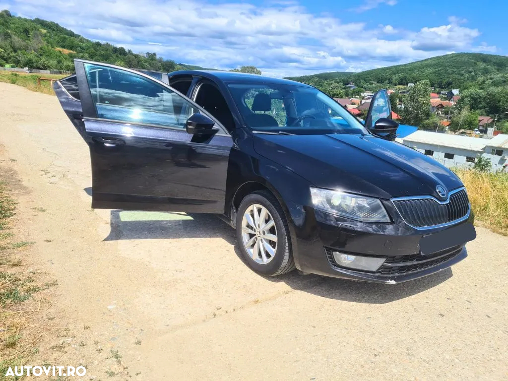 Skoda Octavia 2.0 TDI 4X4 ELEGANCE DSG - 3