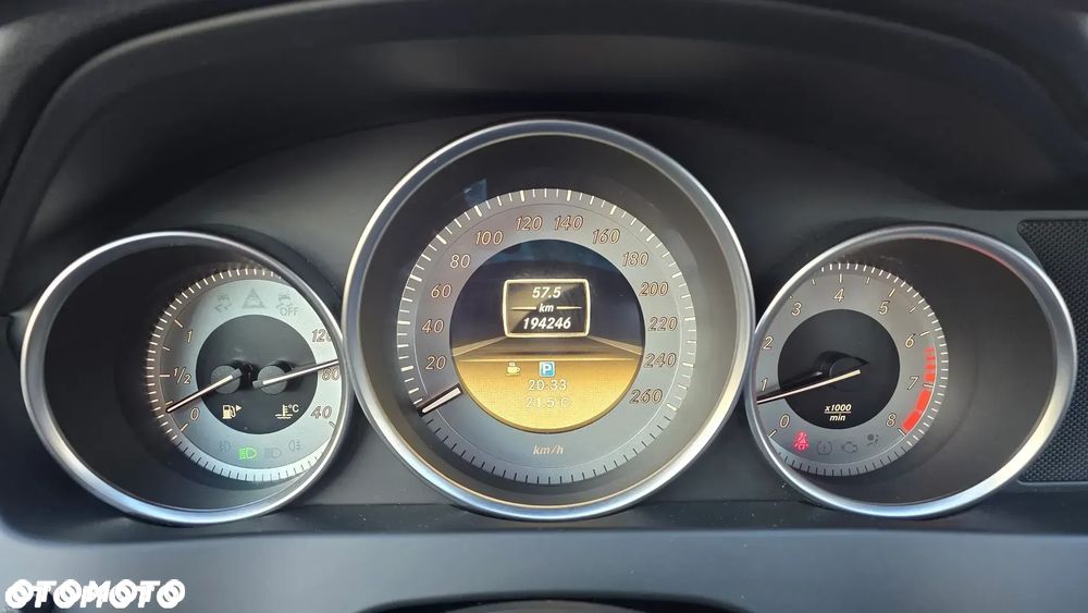 Mercedes-Benz Klasa C 180 BlueEFFICIENCY Avantgarde - 19