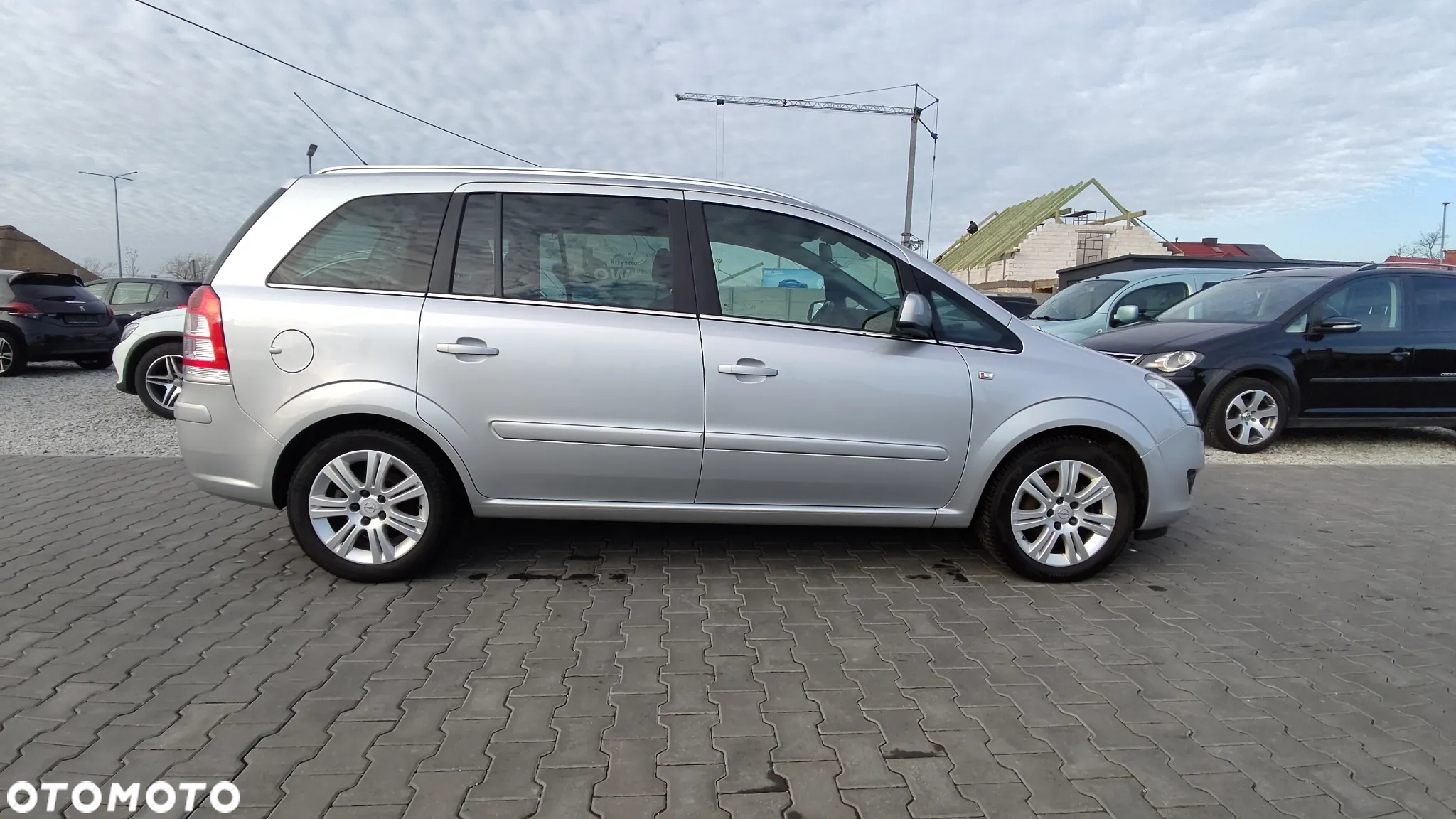 Opel Zafira 1.8 Cosmo - 8