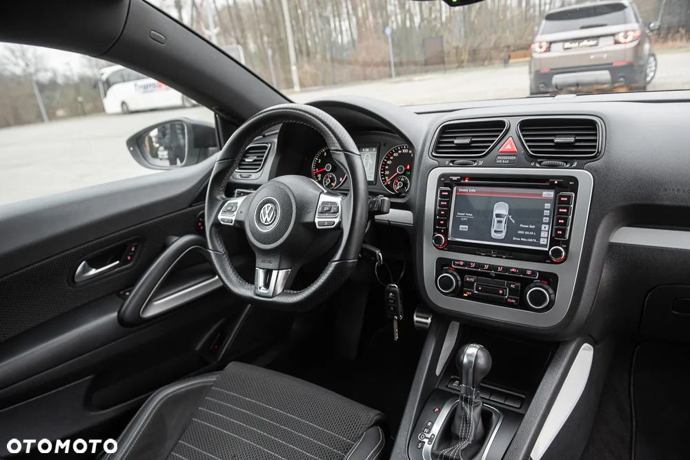 Volkswagen Scirocco 1.4 TSI R-Style DSG - 25