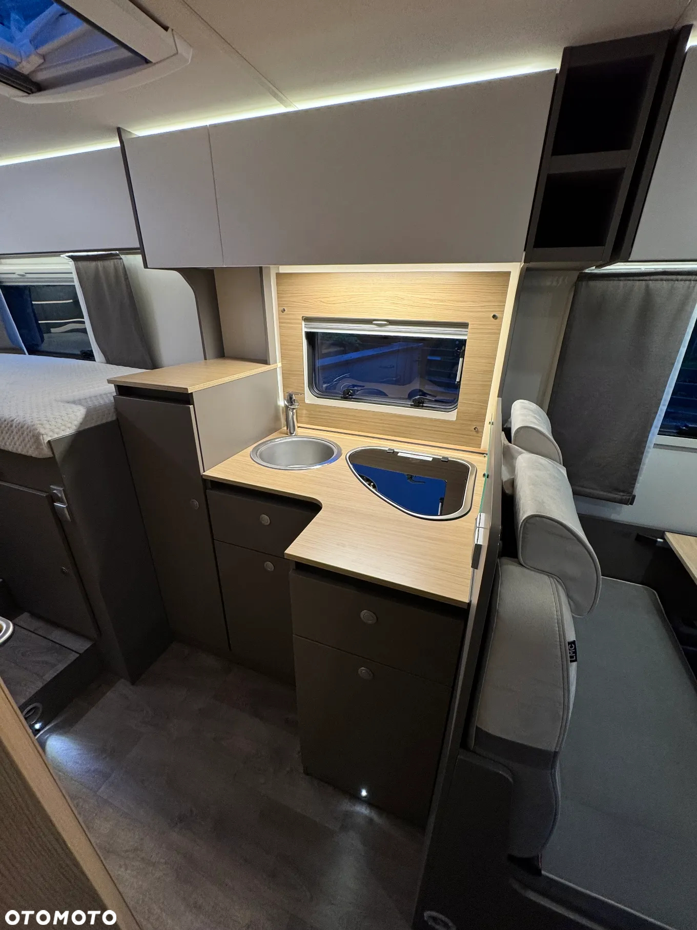 LMC Hymer H664 2023 Jak NOWY piękny kamper półintegra 4os bdb dopos. FV23% - 24