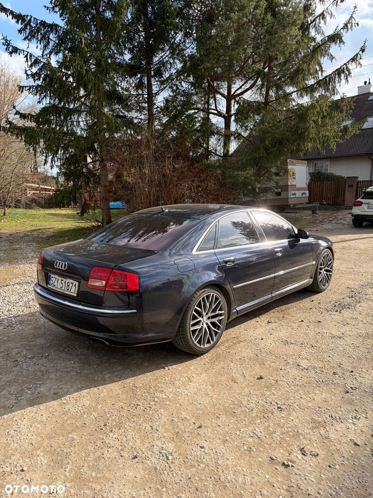 Audi A8 6.0 L Quattro - 4