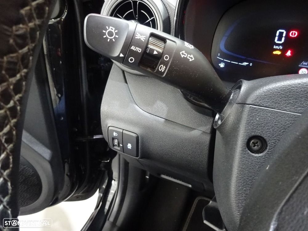 Hyundai i10 1.0 Comfort AMT - 10
