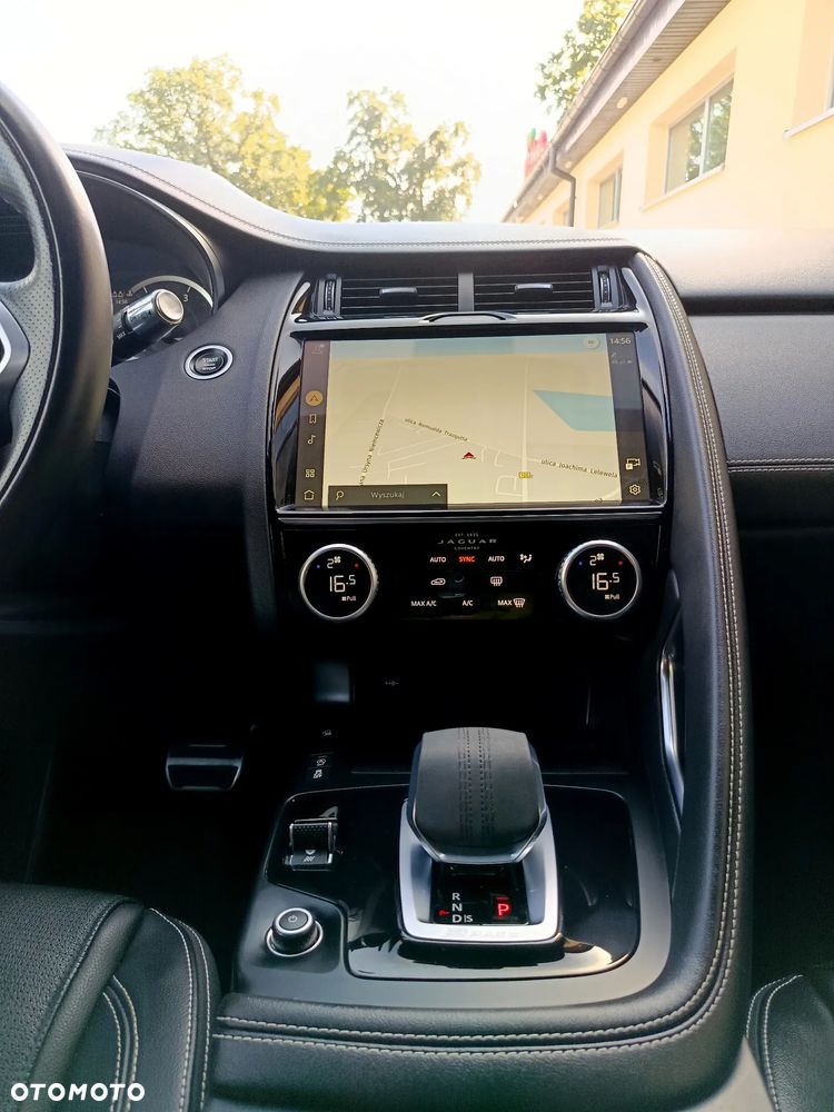 Jaguar E-Pace D165 AWD R-Dynamic - 11