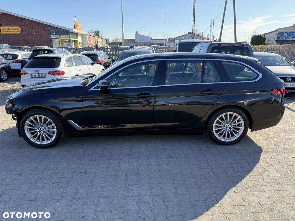 BMW Seria 5 530d xDrive Luxury Line - 7