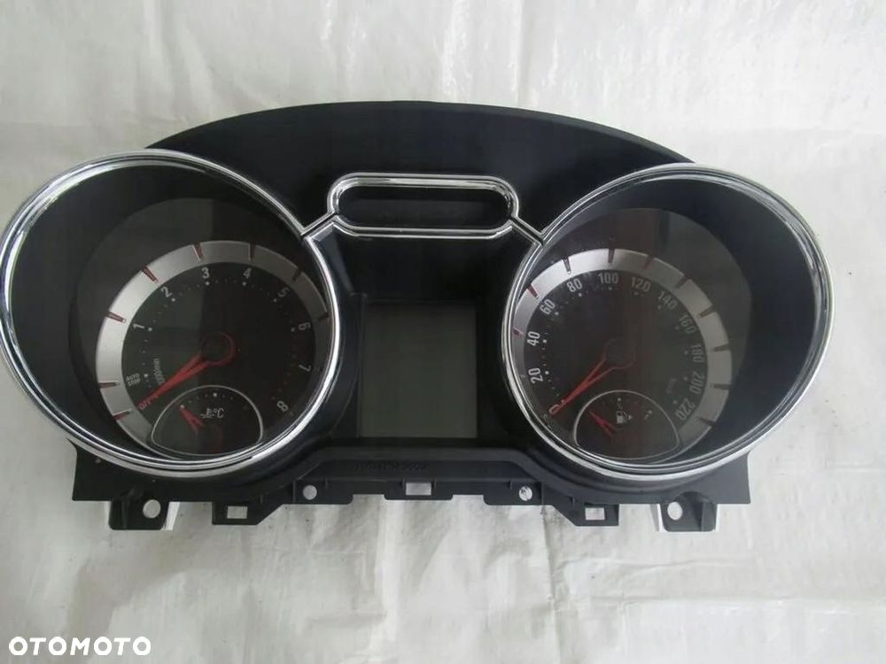 LICZNIK ZEGARY EUROPA OPEL ADAM BENZYNA 1343329 13433295 - 1