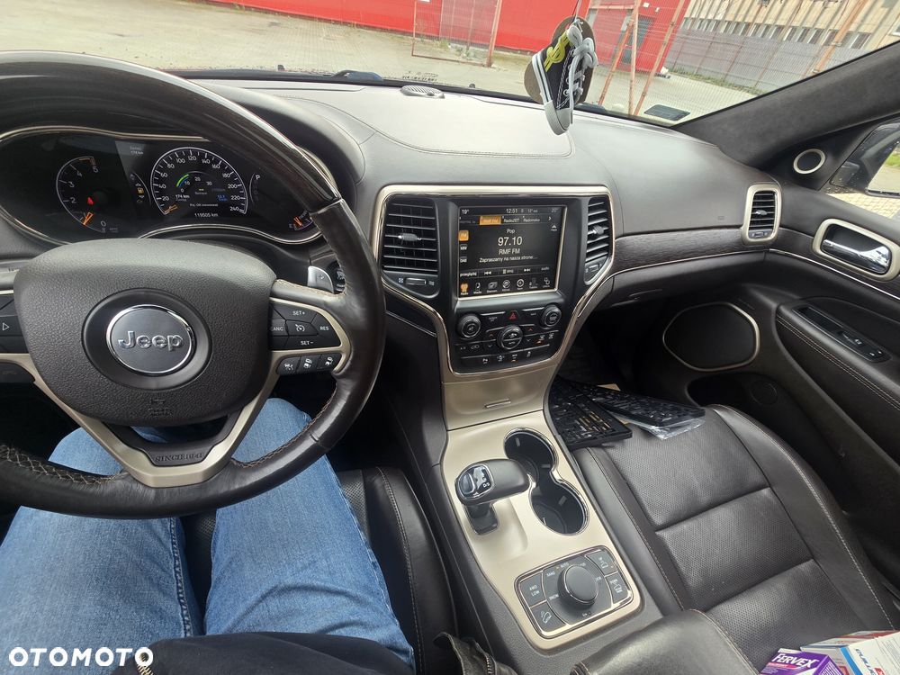 Jeep Grand Cherokee - 8