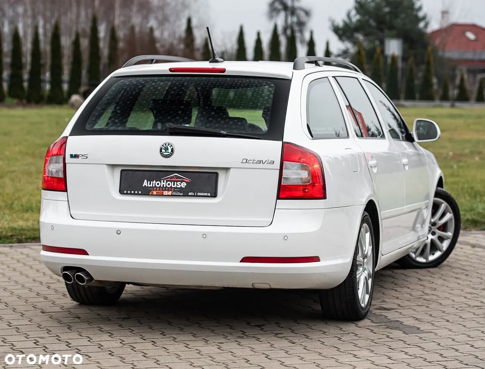 Skoda Octavia 2.0 TDI RS - 10