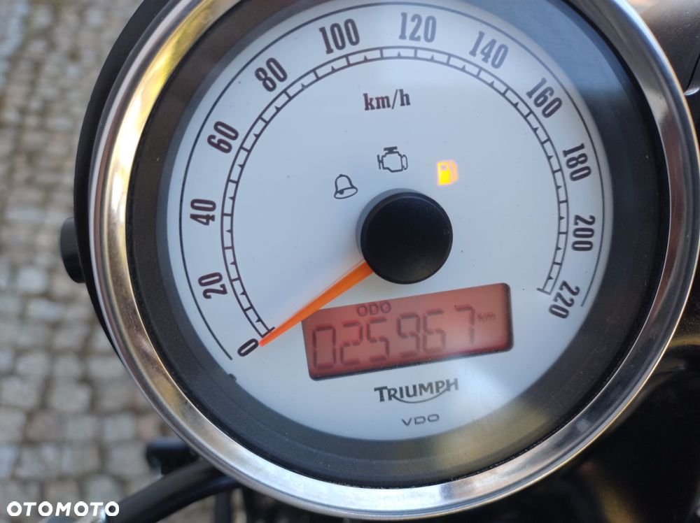 Triumph Thruxton - 27