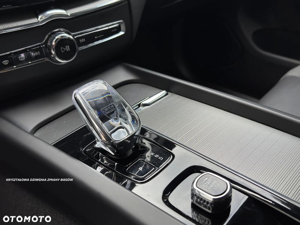 Volvo XC 60 B4 D AWD Geartronic RDesign - 17