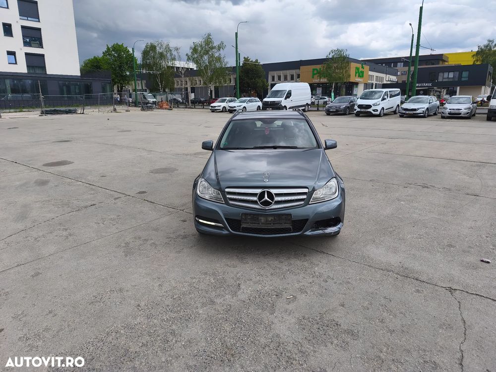 Mercedes-Benz C 180 BlueEFFICIENCY Elegance - 5