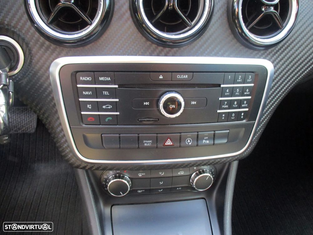Mercedes-Benz GLA 180 d 7G-DCT Style - 24