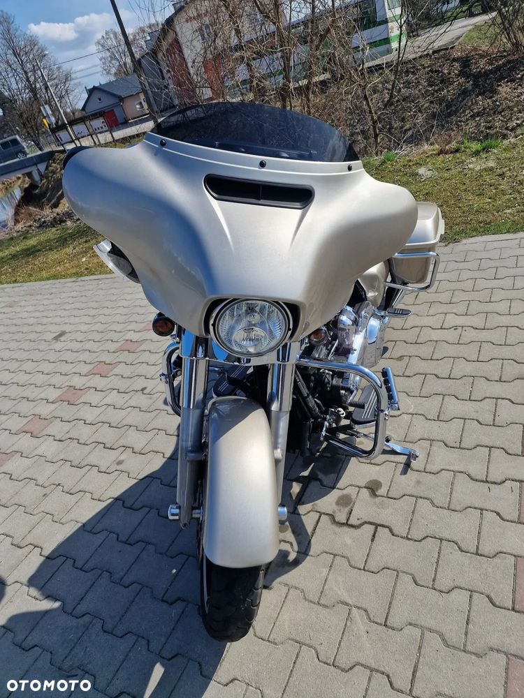 Harley-Davidson Touring Street Glide - 15