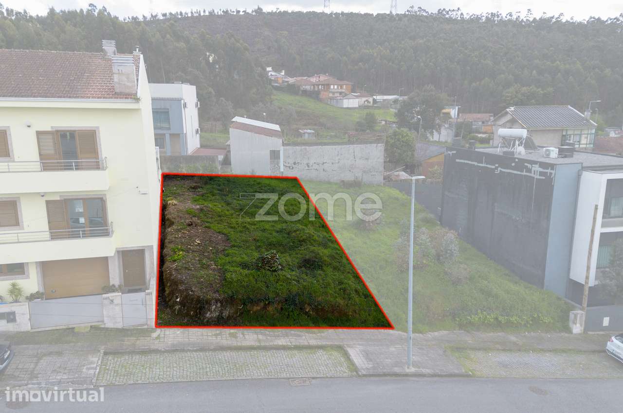 Lote de terreno para moradia 3 frentes - Alfena (270m²) - Grande imagem: 3/15
