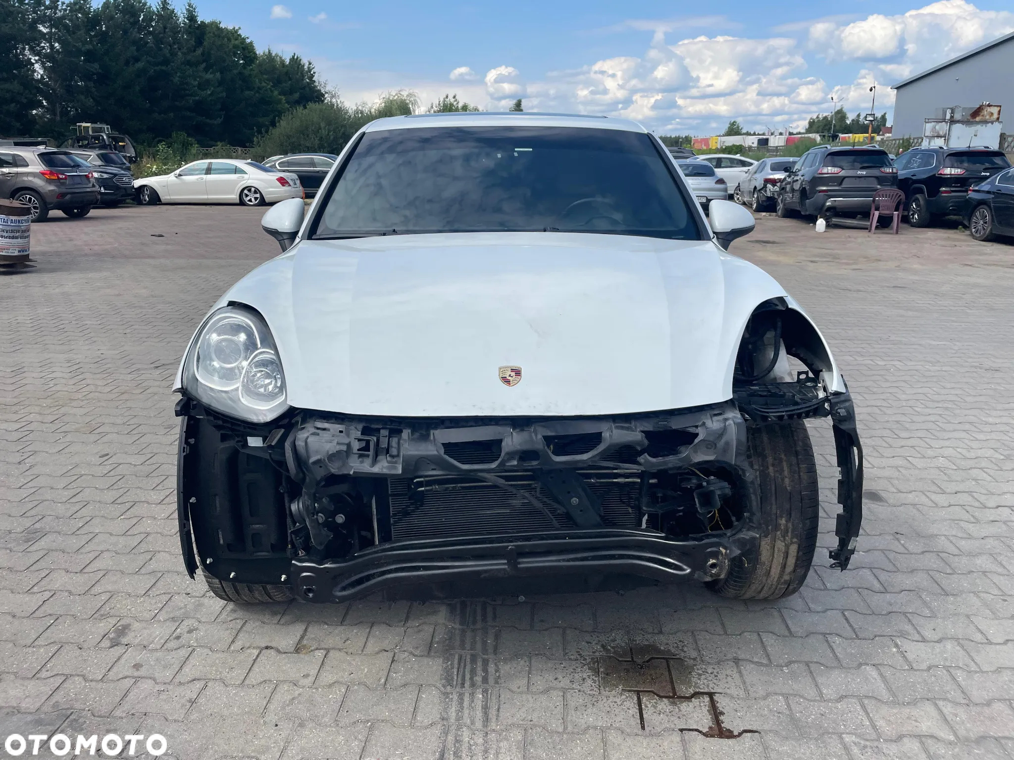 Porsche Cayenne Standard - 8