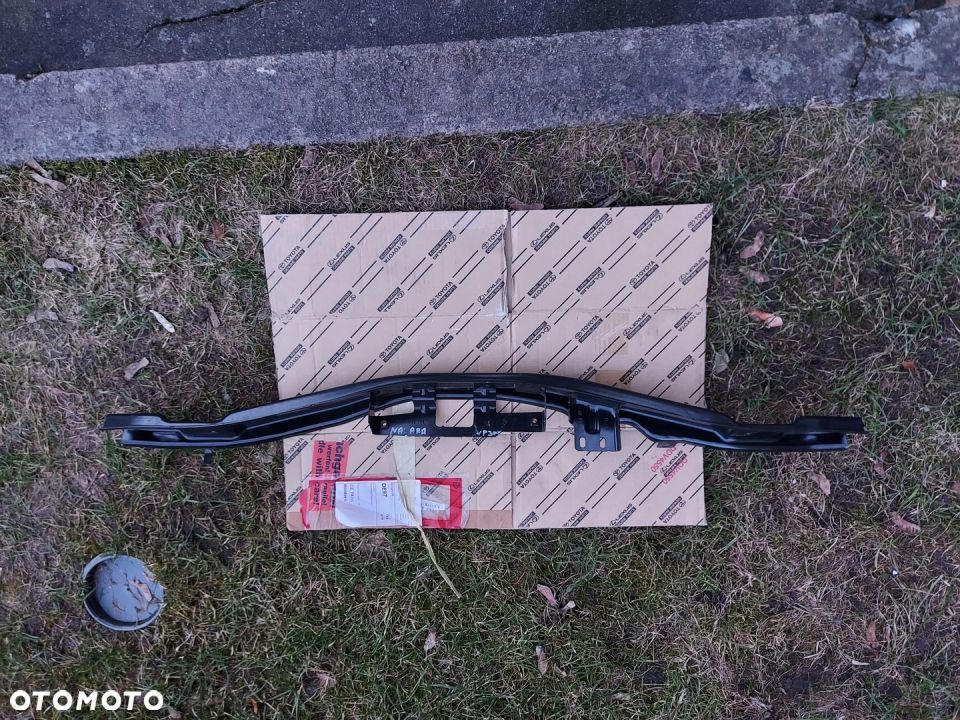 Nissan Navara NP300 14- Pas Wzmocnienie Przód - 2