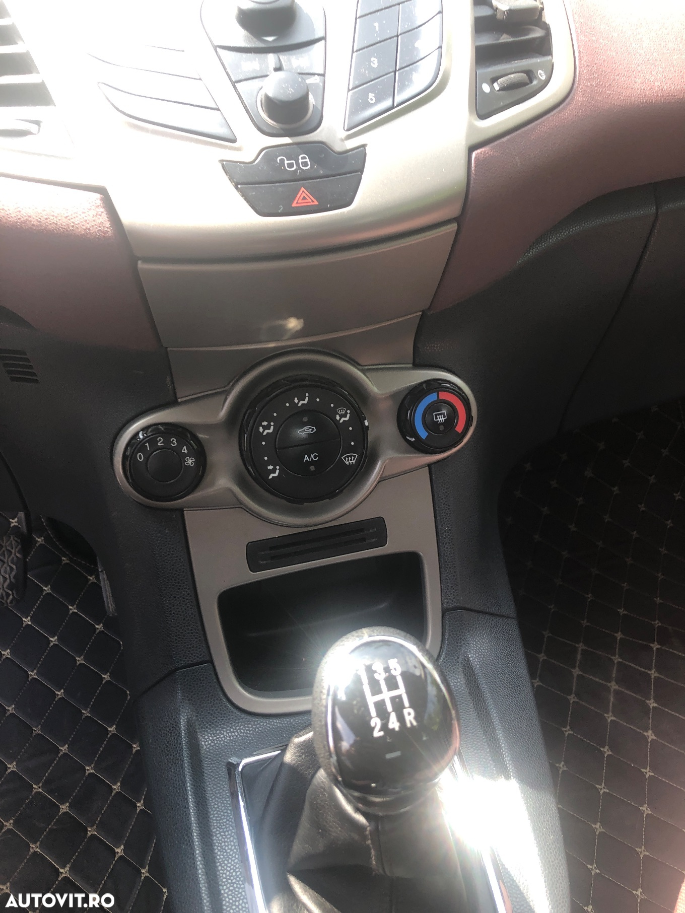 Ford Fiesta 1.4i Trend - 12