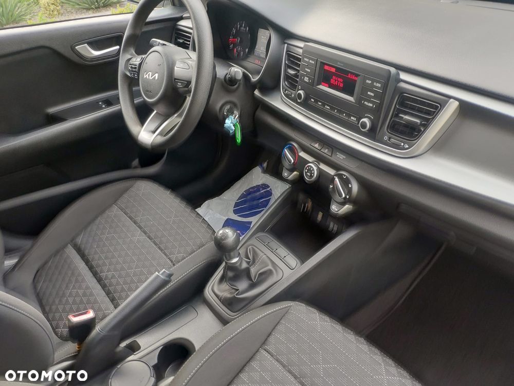 Kia Rio 1.2 M - 8