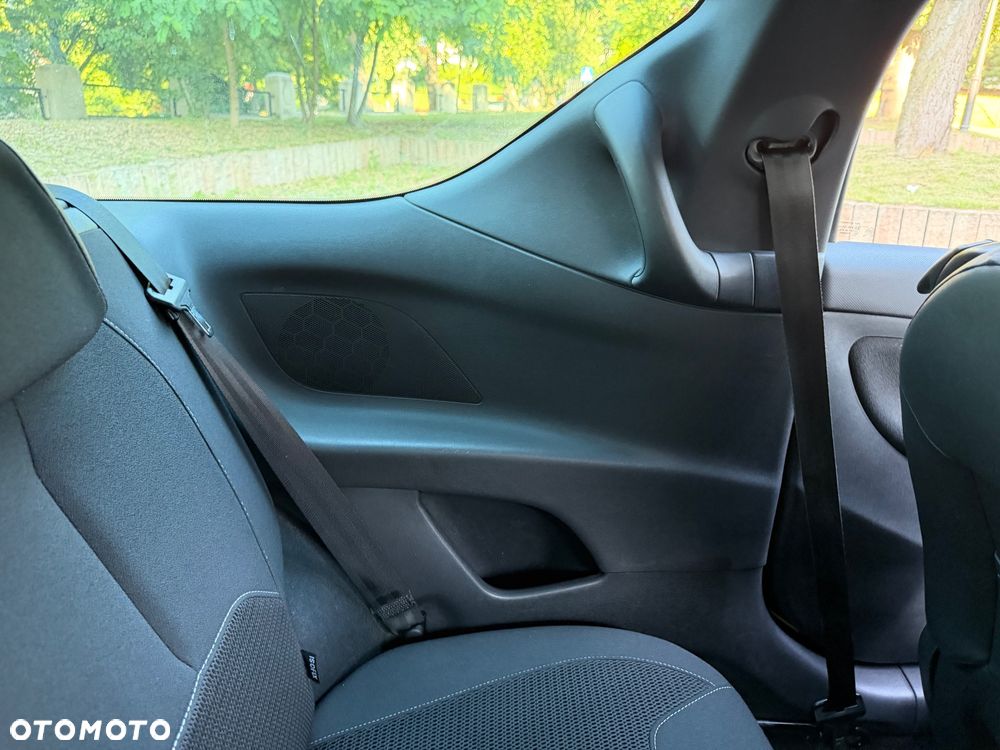 Citroën DS3 HDi 90 FAP SoChic - 17