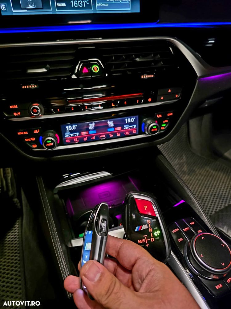 BMW Seria 5 530i xDrive AT - 26