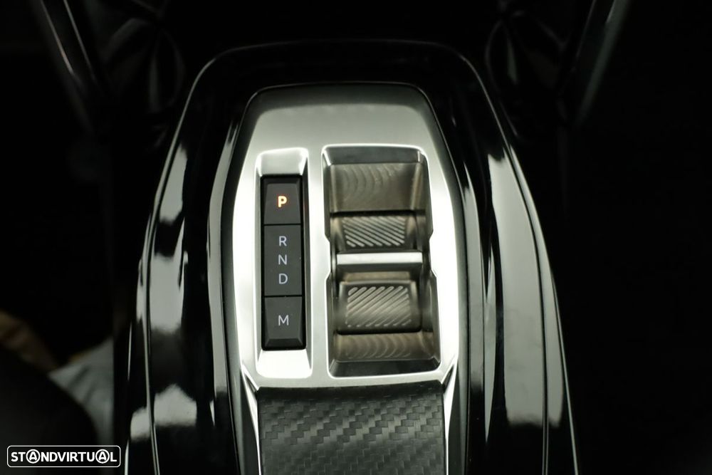 Peugeot 2008 1.2 Hybrid Allure e-DCS6 - 13