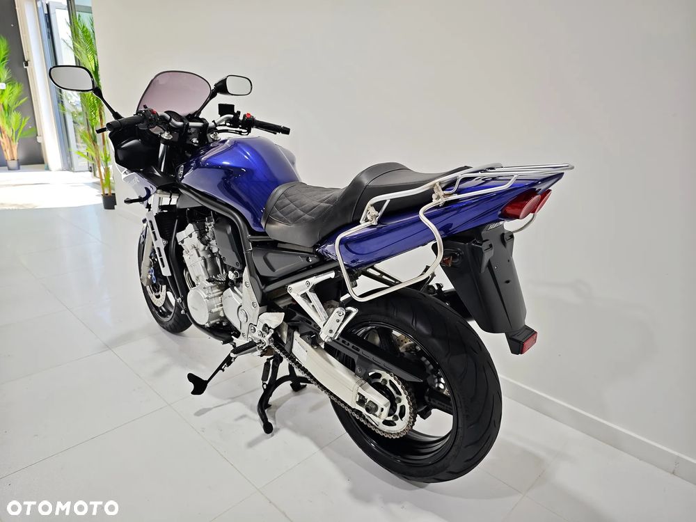Yamaha FZS - 15
