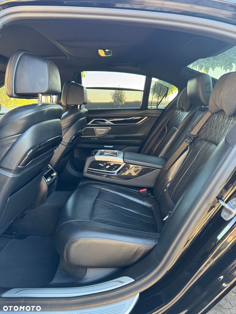 BMW Seria 7 - 13