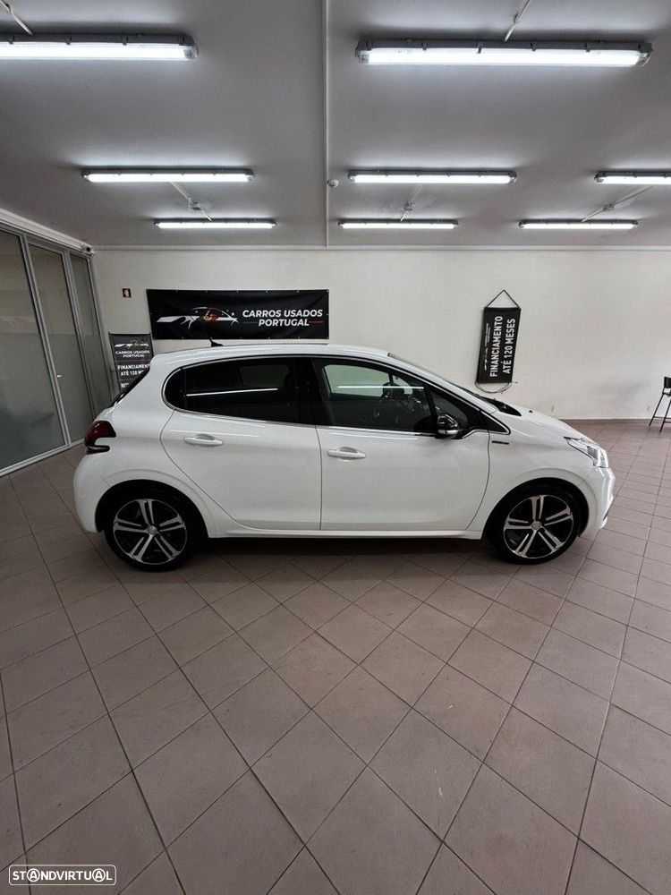 Peugeot 208 1.2 PureTech GT Line - 5