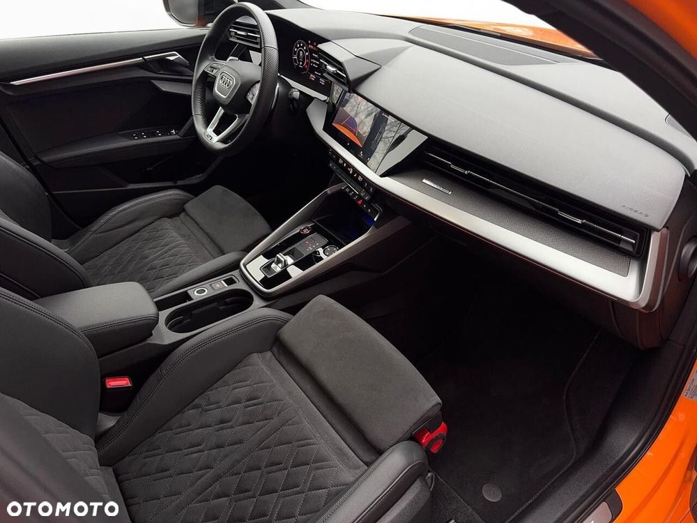 Audi RS3 Limousine - 14