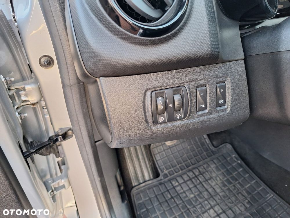 Renault Clio TCe 90 Limited - 12