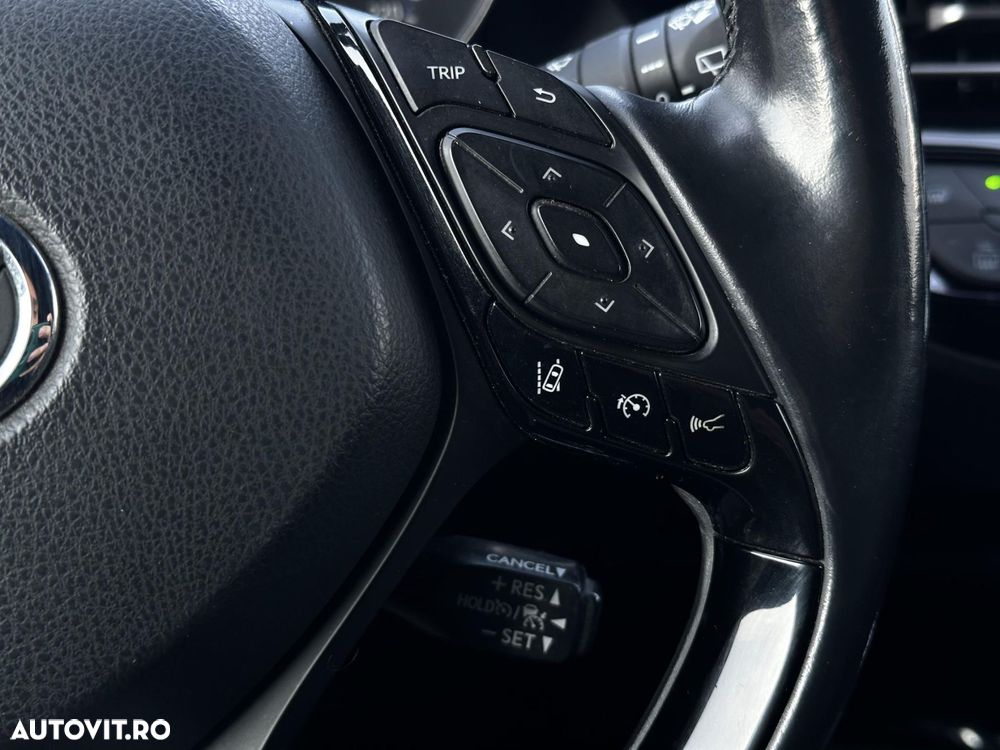 Toyota C-HR - 17