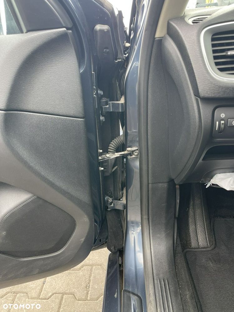 Volvo V40 D3 Drive-E SCR Momentum - 5
