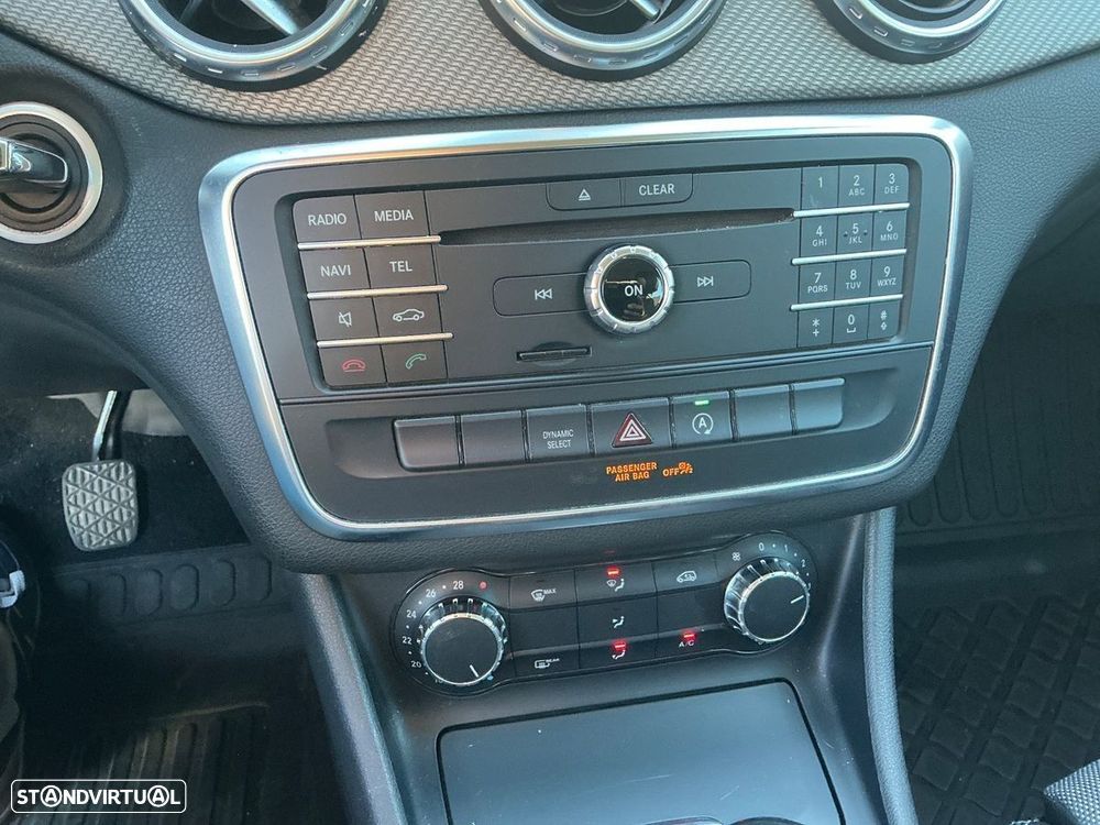 Mercedes-Benz GLA 180 - 7