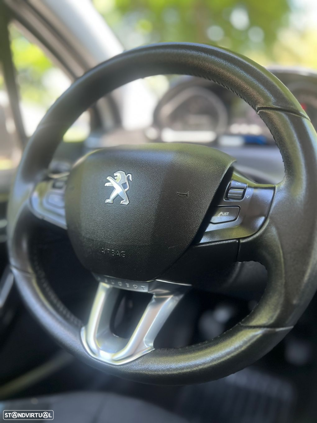 Peugeot 208 1.2 PureTech Allure - 19