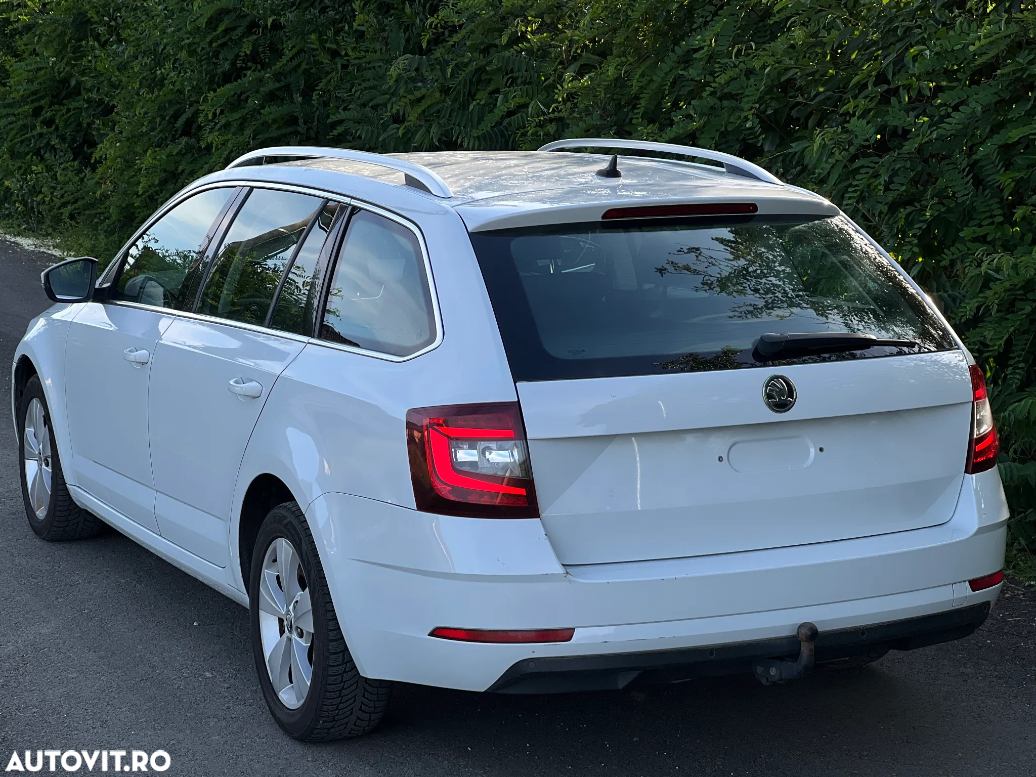 Skoda Octavia Combi Diesel 1.6 TDI DSG Style - 5