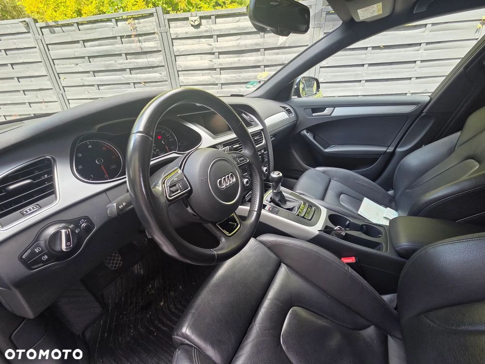 Audi A4 Avant 2.0 TDI DPF clean diesel S line Sportpaket - 13