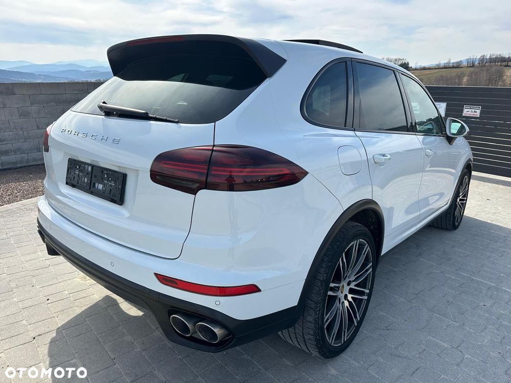 Porsche Cayenne S Platinum Edition - 6
