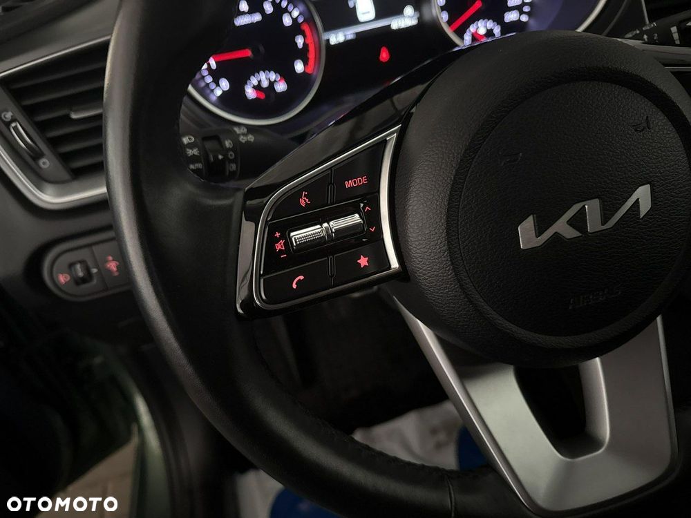 Kia Ceed - 25