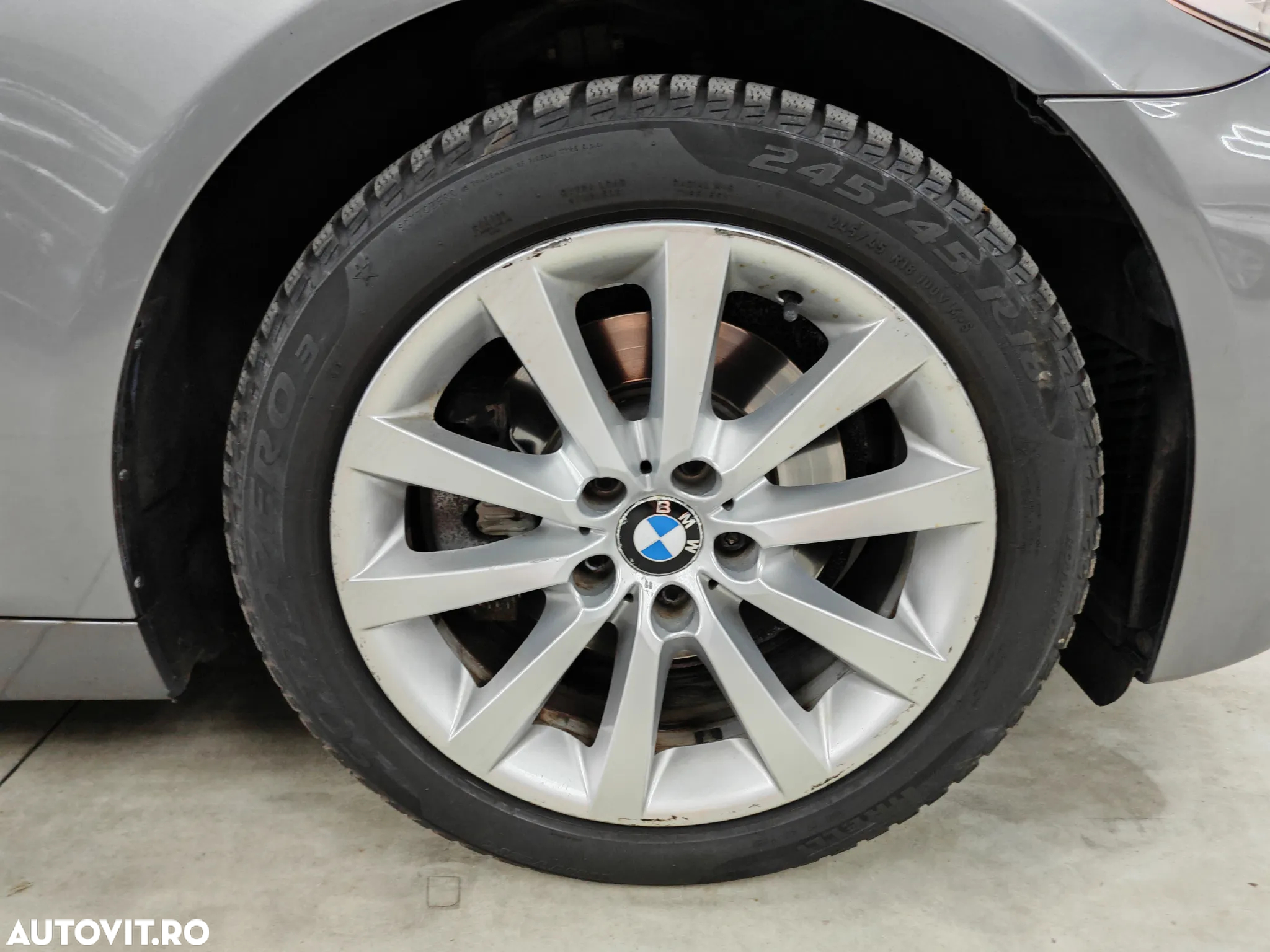 BMW Seria 5 520i Sport-Aut. - 36