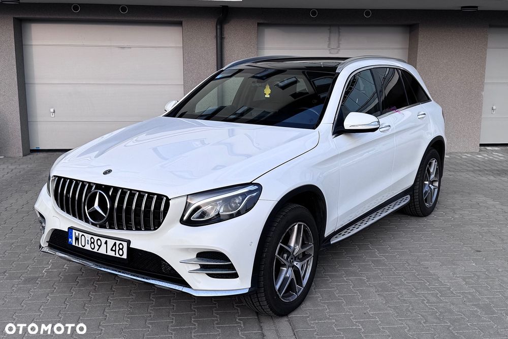 Mercedes-Benz GLC 300 4Matic 9G-TRONIC AMG Line - 1