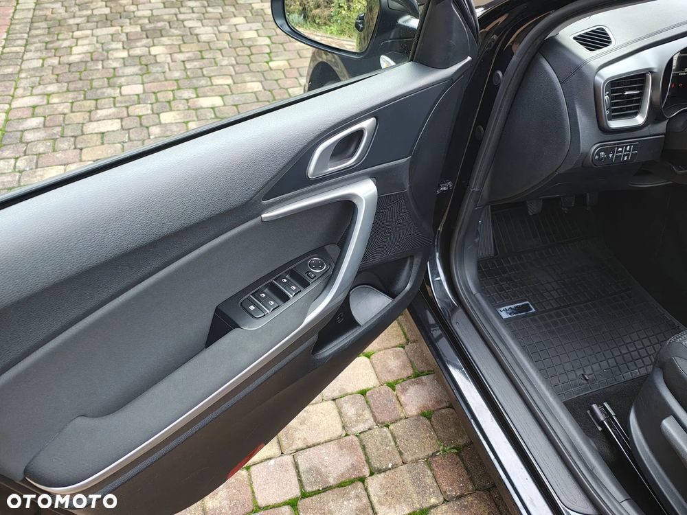 Kia Ceed 1.5 T-GDI M - 9