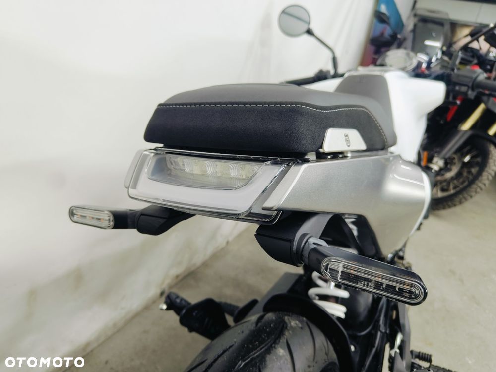 Husqvarna Vitpilen - 11