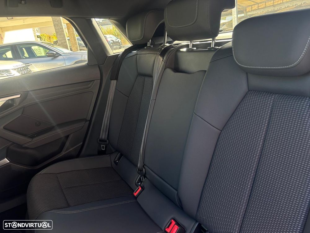 Audi A3 Sportback 45 TFSIe S tronic S line - 14