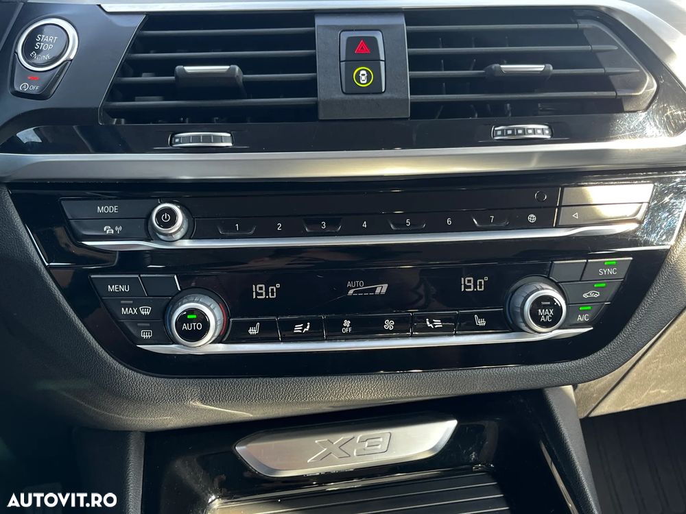 BMW X3 xDrive20i AT Standard - 24