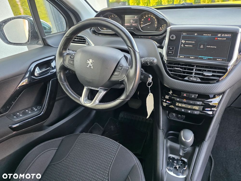 Peugeot 208 PureTech 110 Stop & Start EAT6 Allure - 3