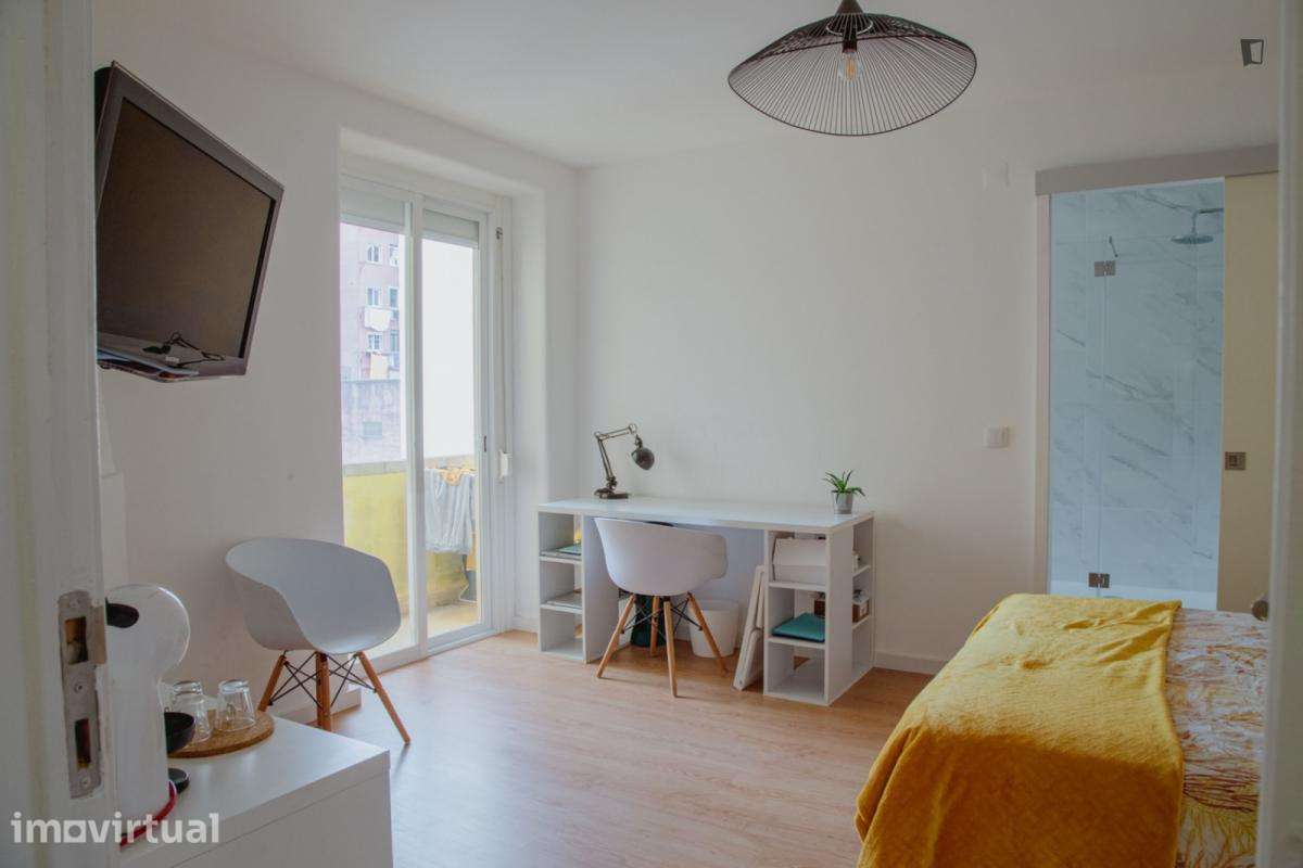 Quarto - localizado em Roma-Areeiro Lisbon - Grande imagem: 2/25